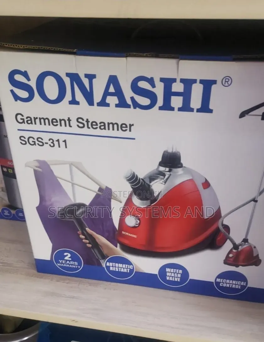 Powerful Standing Garment Steamer With Roll Wheels, 2.4L Water Tank
