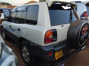 Toyota RAV4 Automatic 2000 Gray