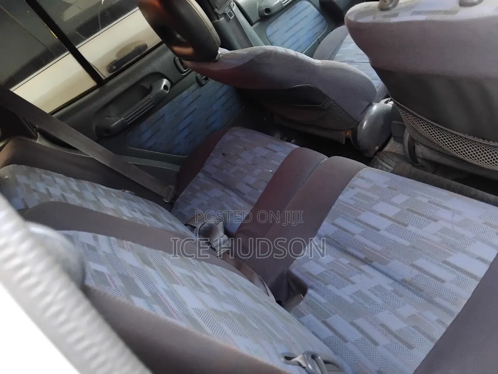 Toyota RAV4 Automatic 2000 Gray