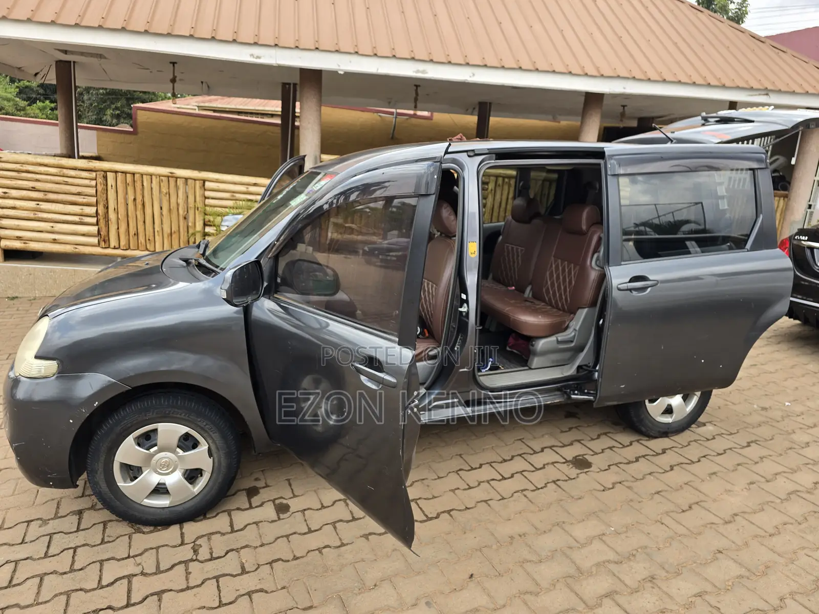 Toyota Sienta 1.5 AWD 2008 Gray