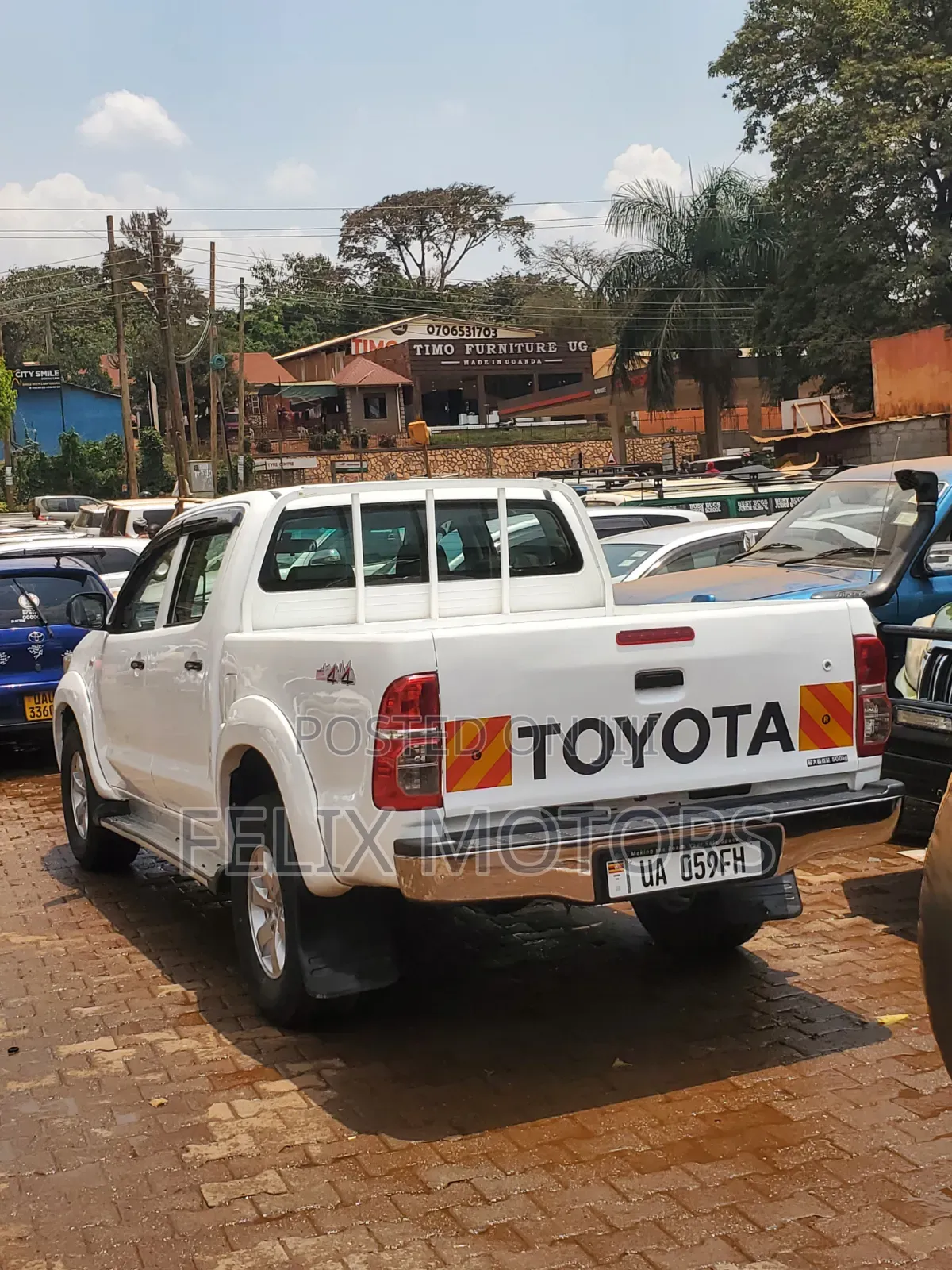 Toyota Hilux 2012 White
