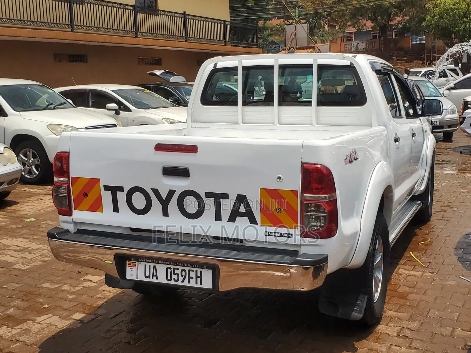 Toyota Hilux 2012 White