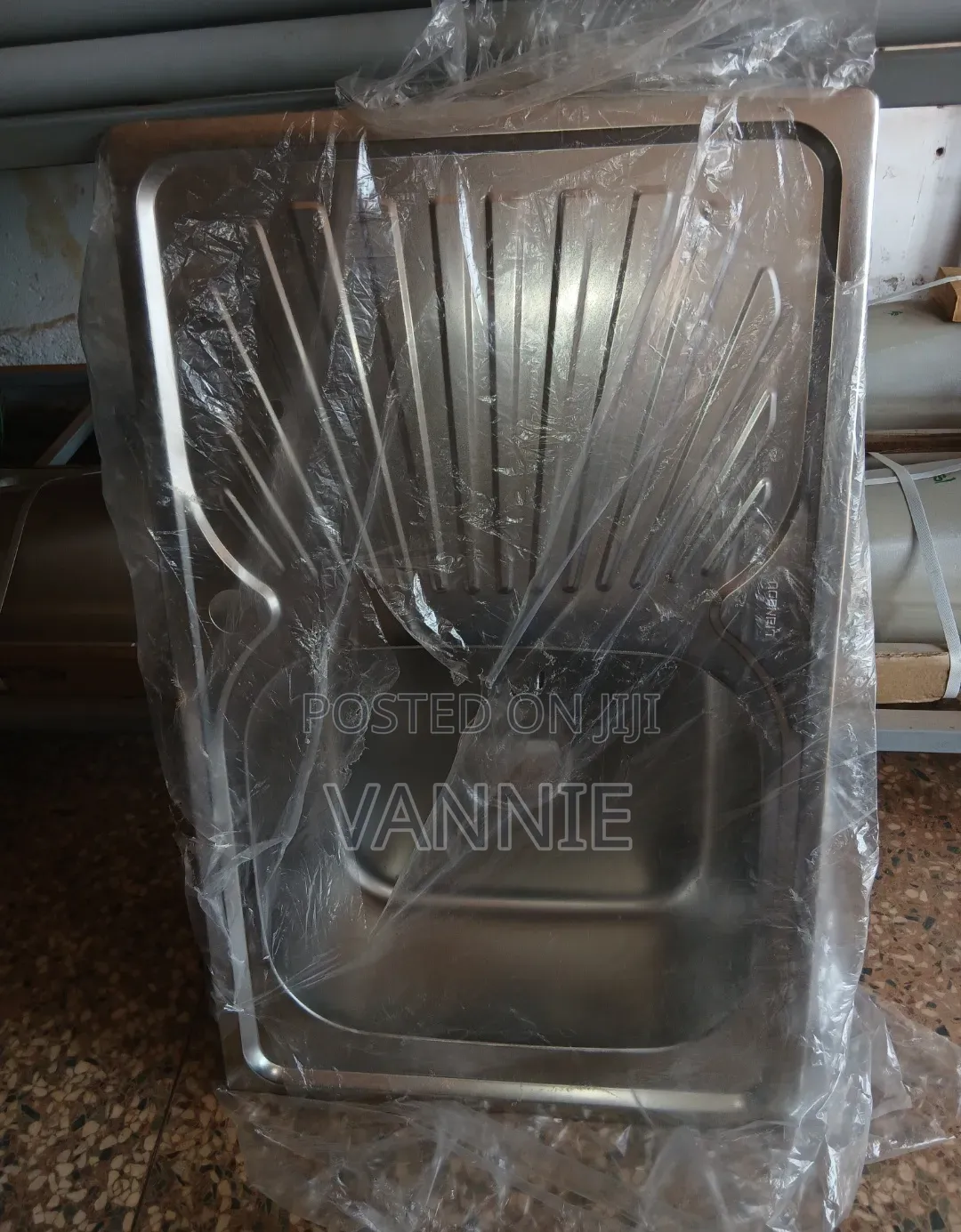 Heavy-Duty Single Bowl, Single Tray Kitchen Sink