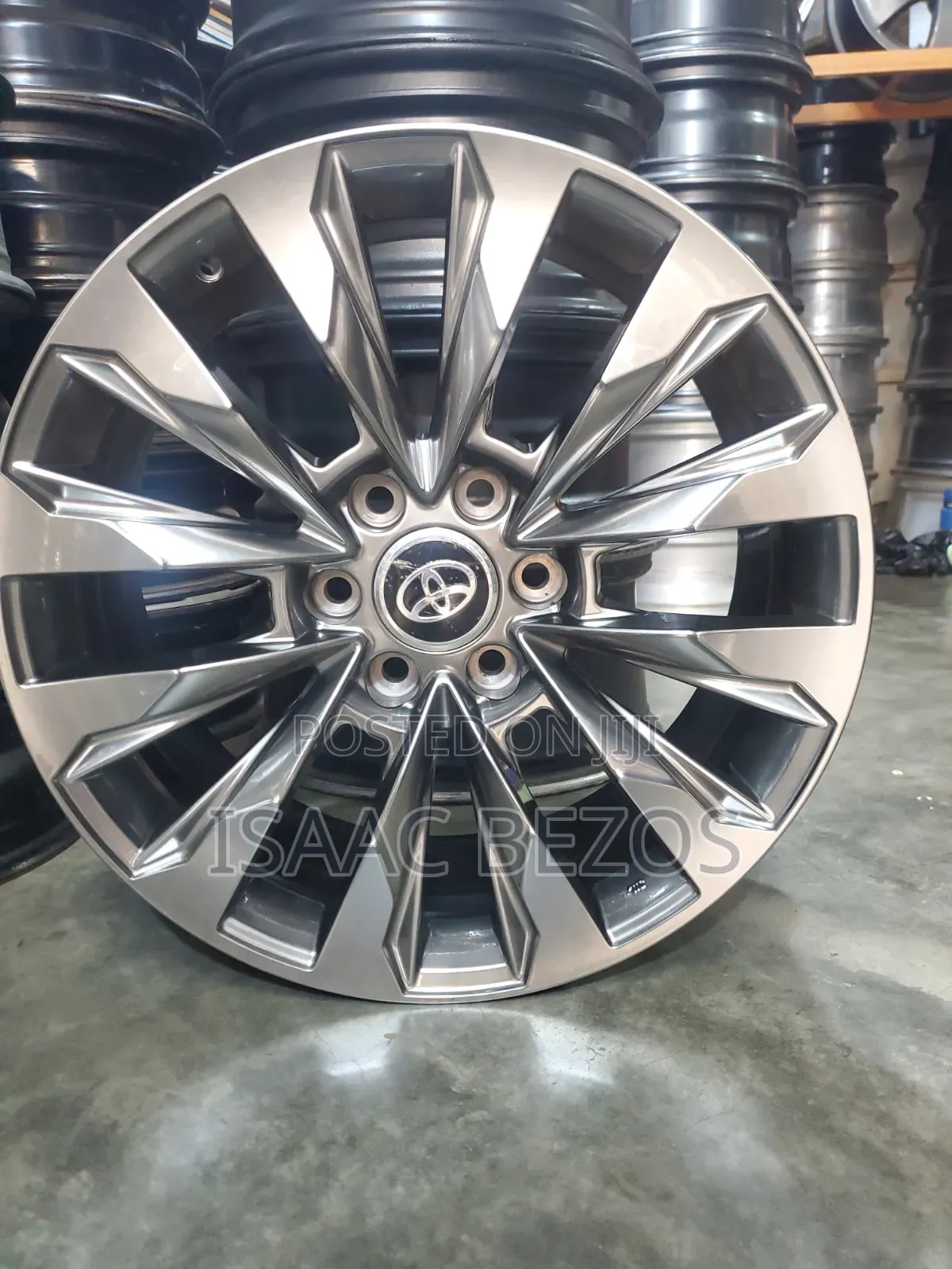 Toyota Land Cruiser 300 Series Size 20