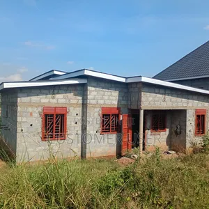 3bdrm Bungalow in Wakiso, Half London for sale