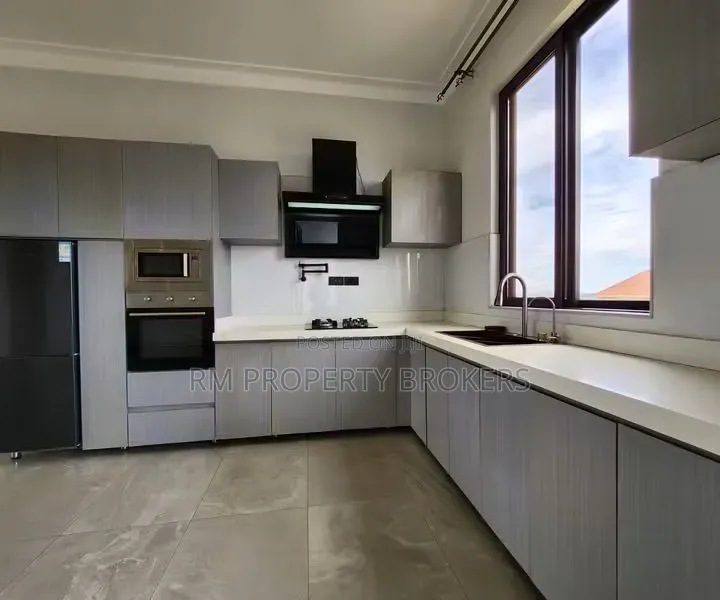 1bdrm Apartment in Muyenga, Central Division for rent
