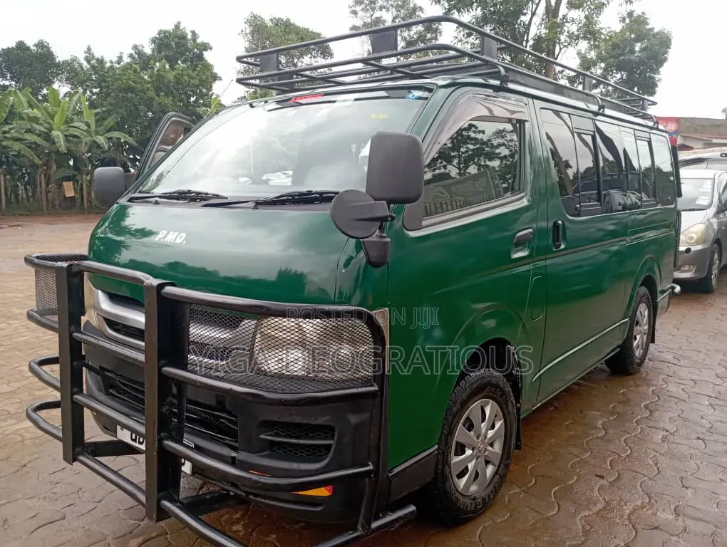 Toyota HiAce 2019 Green