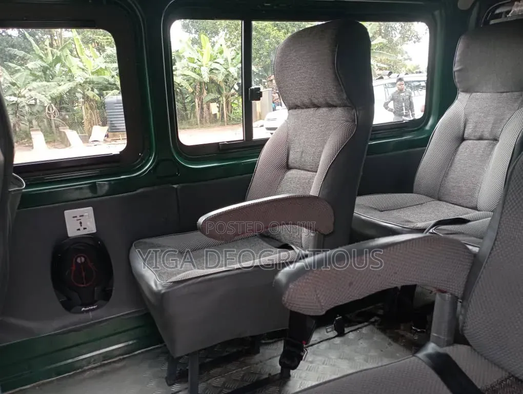 Toyota HiAce 2019 Green