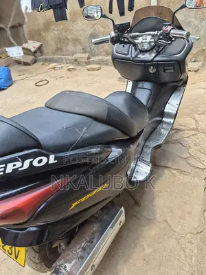 Honda Forza 2004 Black