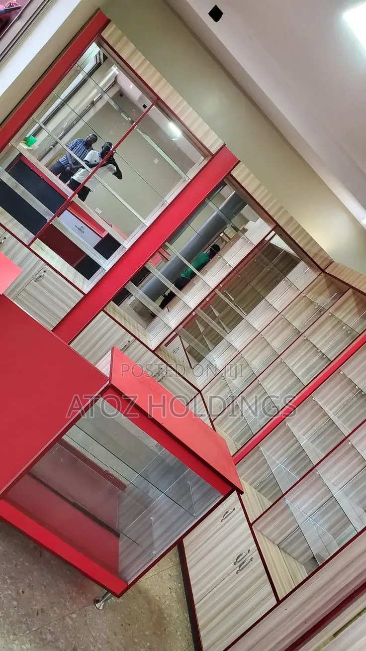 Shop Displays/Shop Cabinets/Shop Partitions and Interior Setup