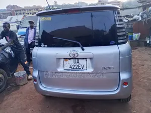 Toyota Sienta 2003 Silver
