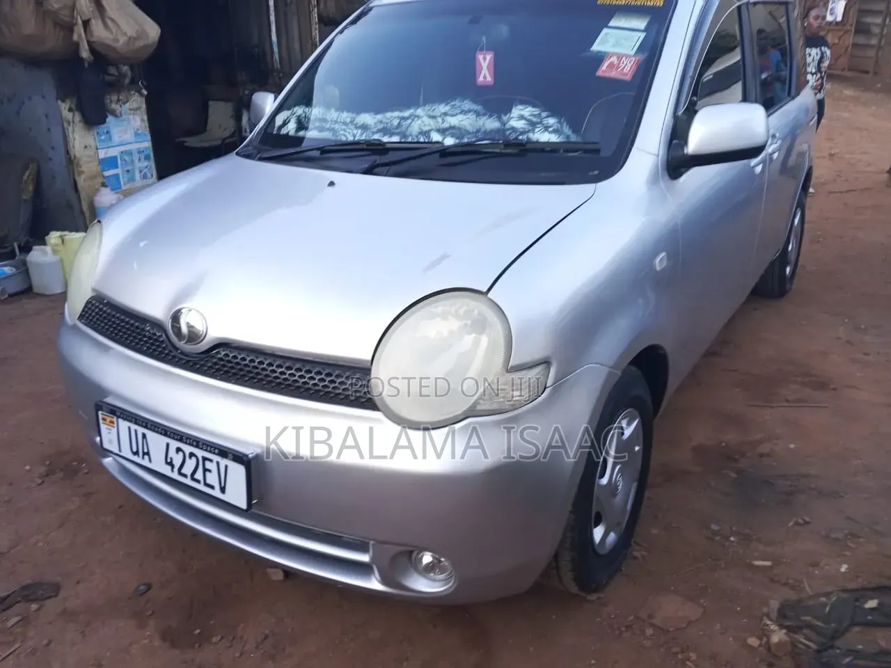 Toyota Sienta 2003 Silver