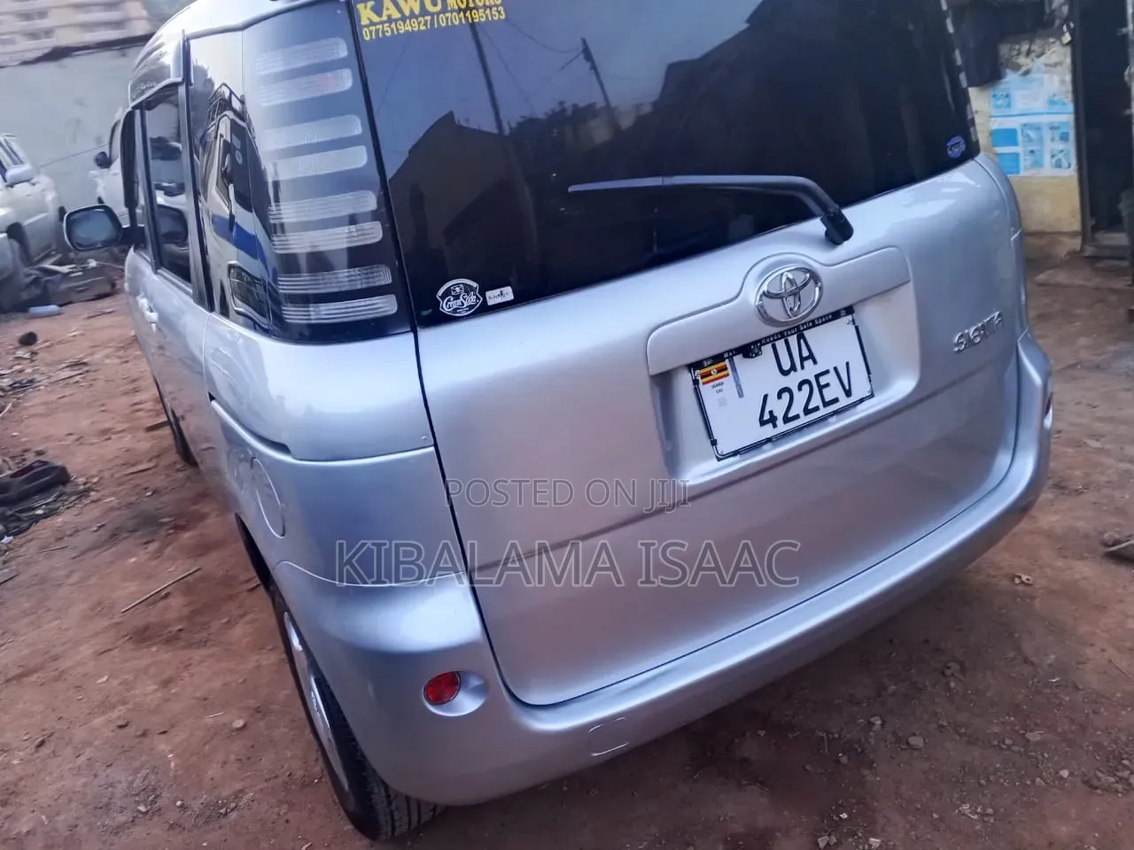 Toyota Sienta 2003 Silver