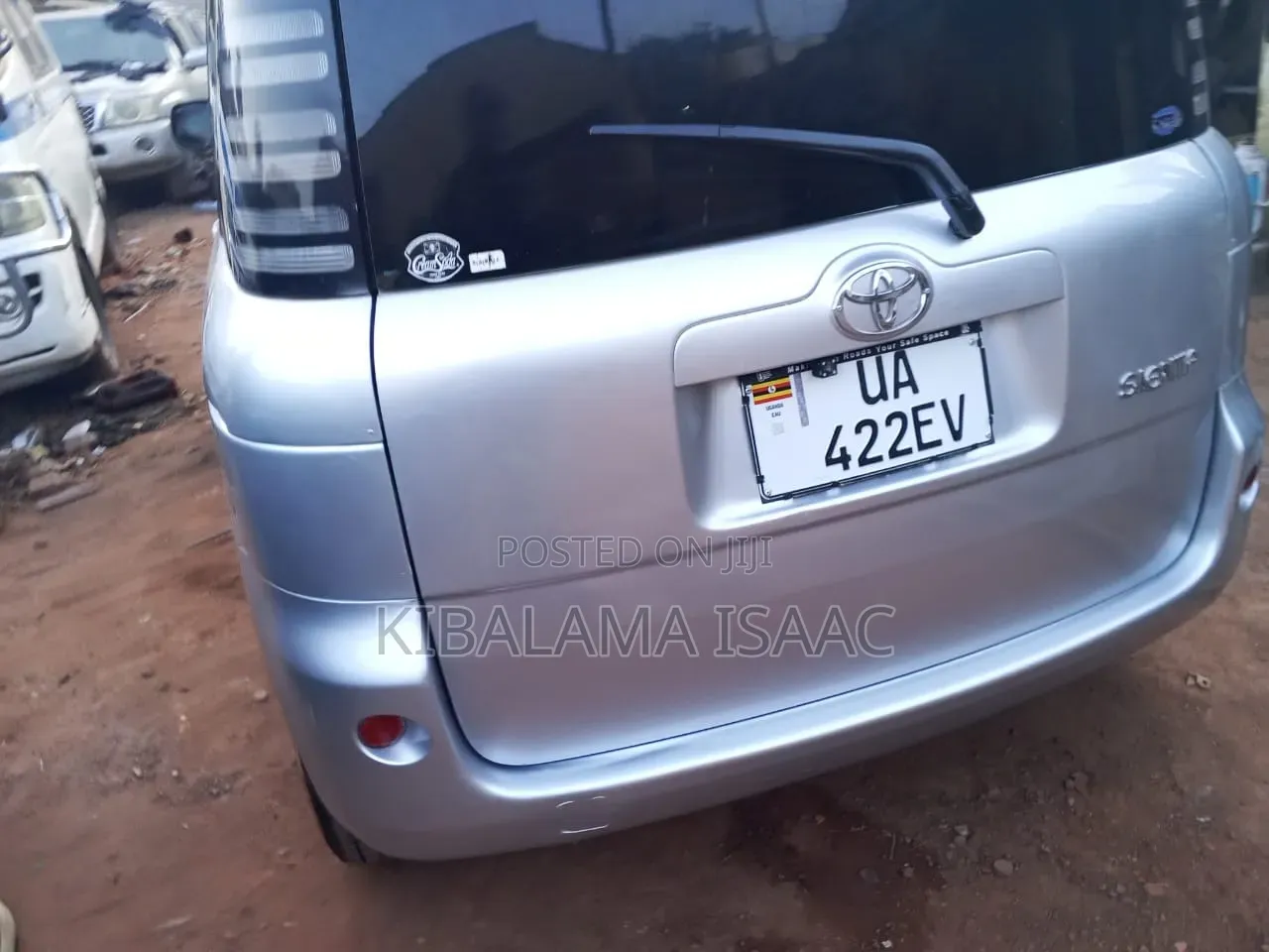 Toyota Sienta 2003 Silver