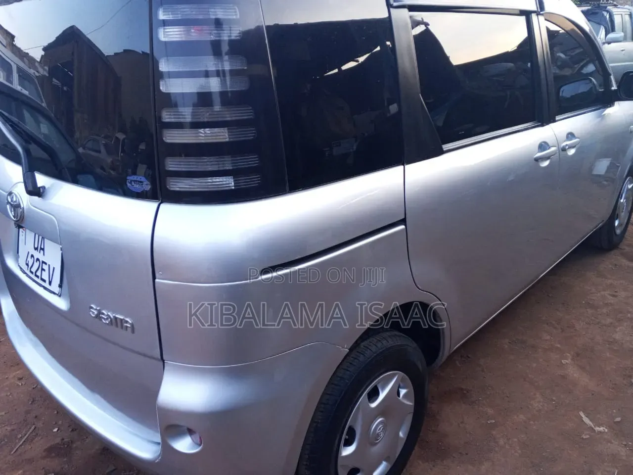 Toyota Sienta 2003 Silver
