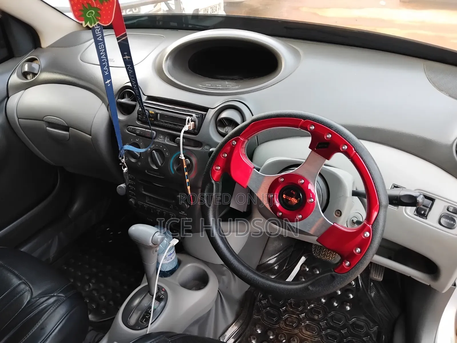 Toyota Vitz 2003 Silver