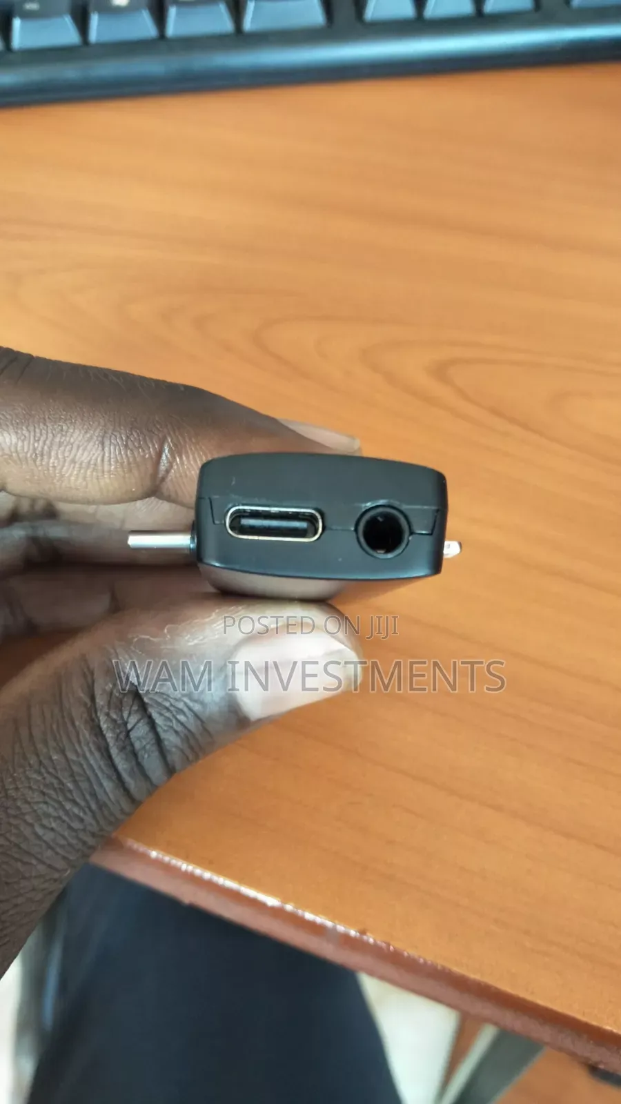 F11-2 Wireless Microphone