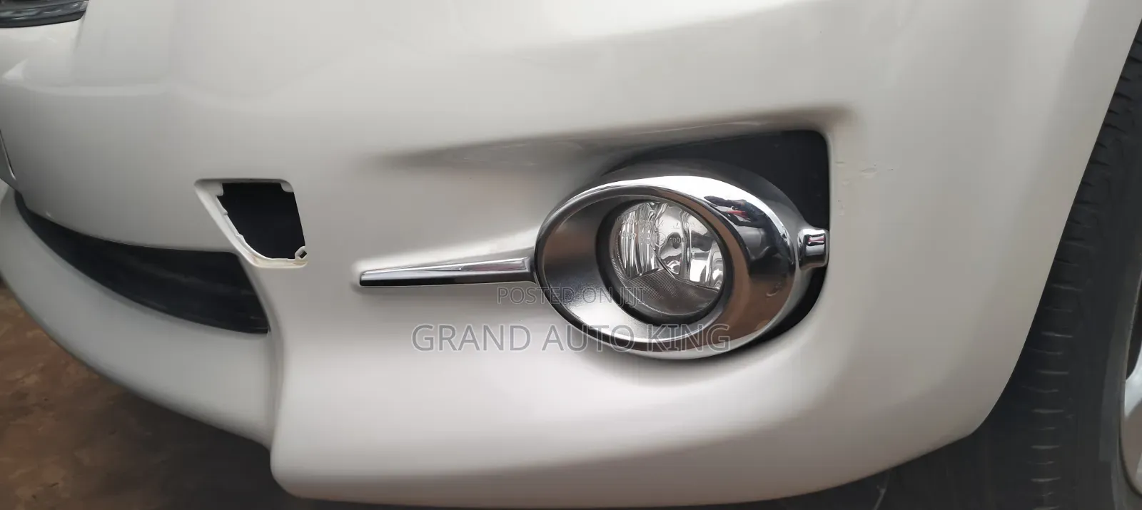 Toyota Vanguard 2013 White