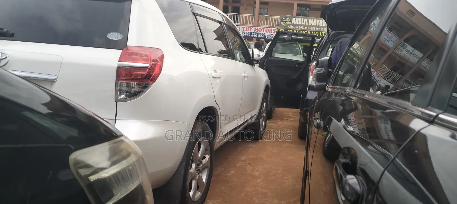 Toyota Vanguard 2013 White
