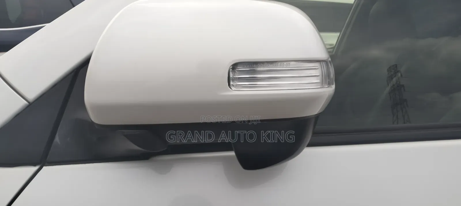 Toyota Vanguard 2013 White