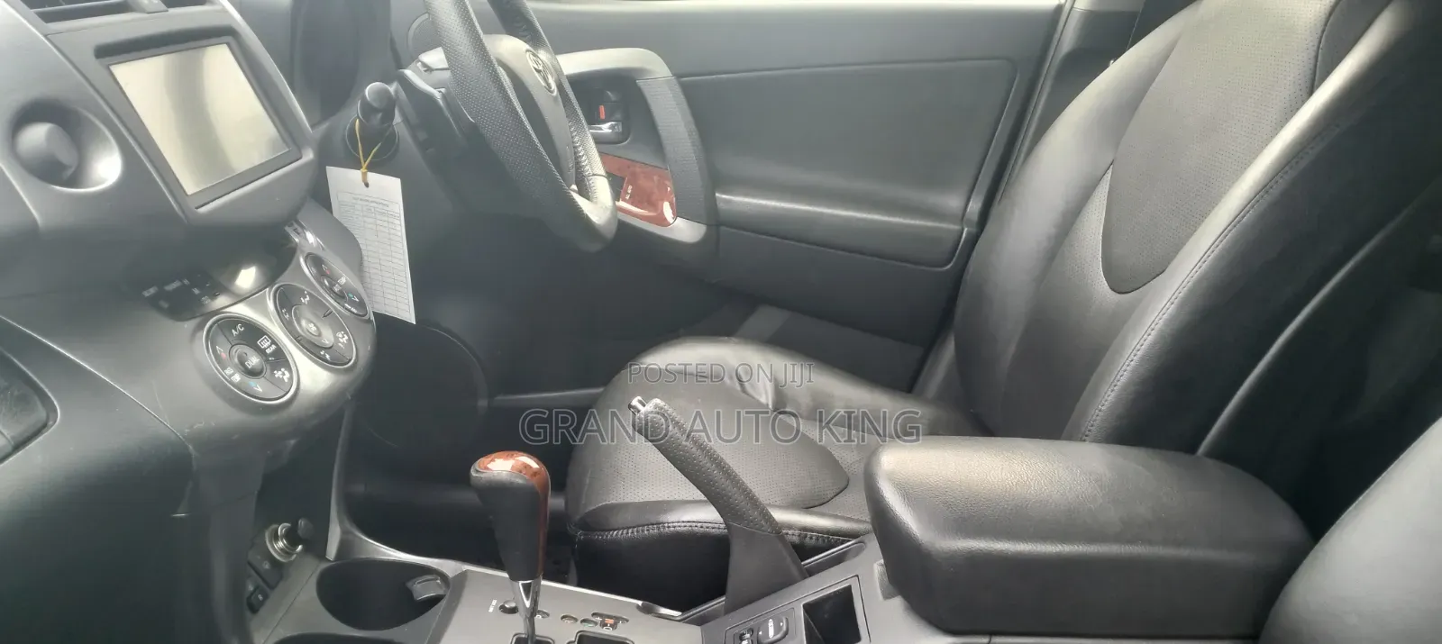 Toyota Vanguard 2013 White