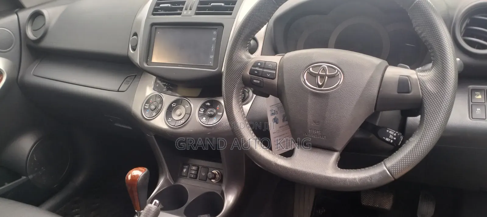 Toyota Vanguard 2013 White