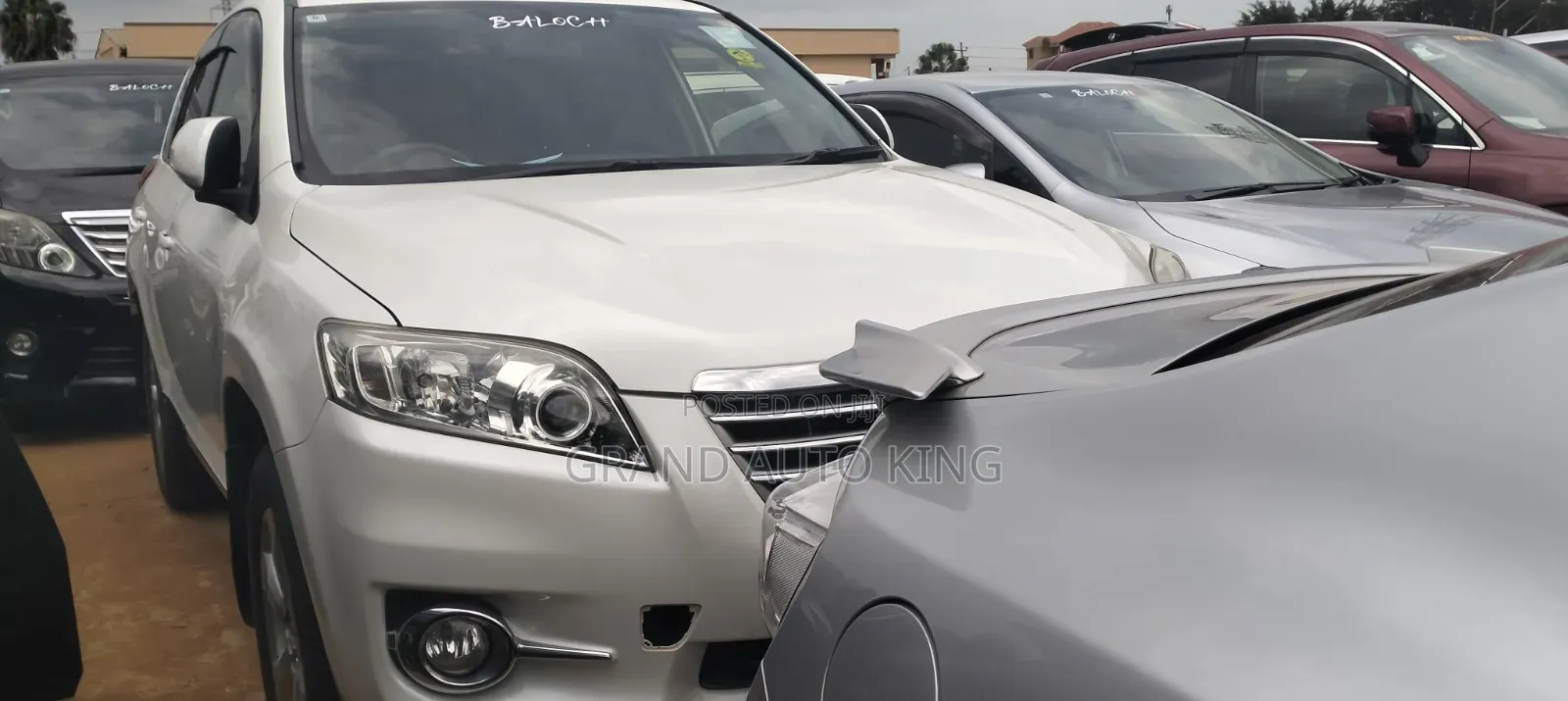 Toyota Vanguard 2013 White