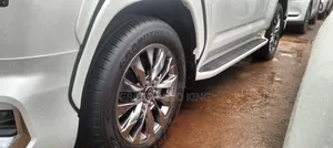 Toyota Land Cruiser Prado 2024 White