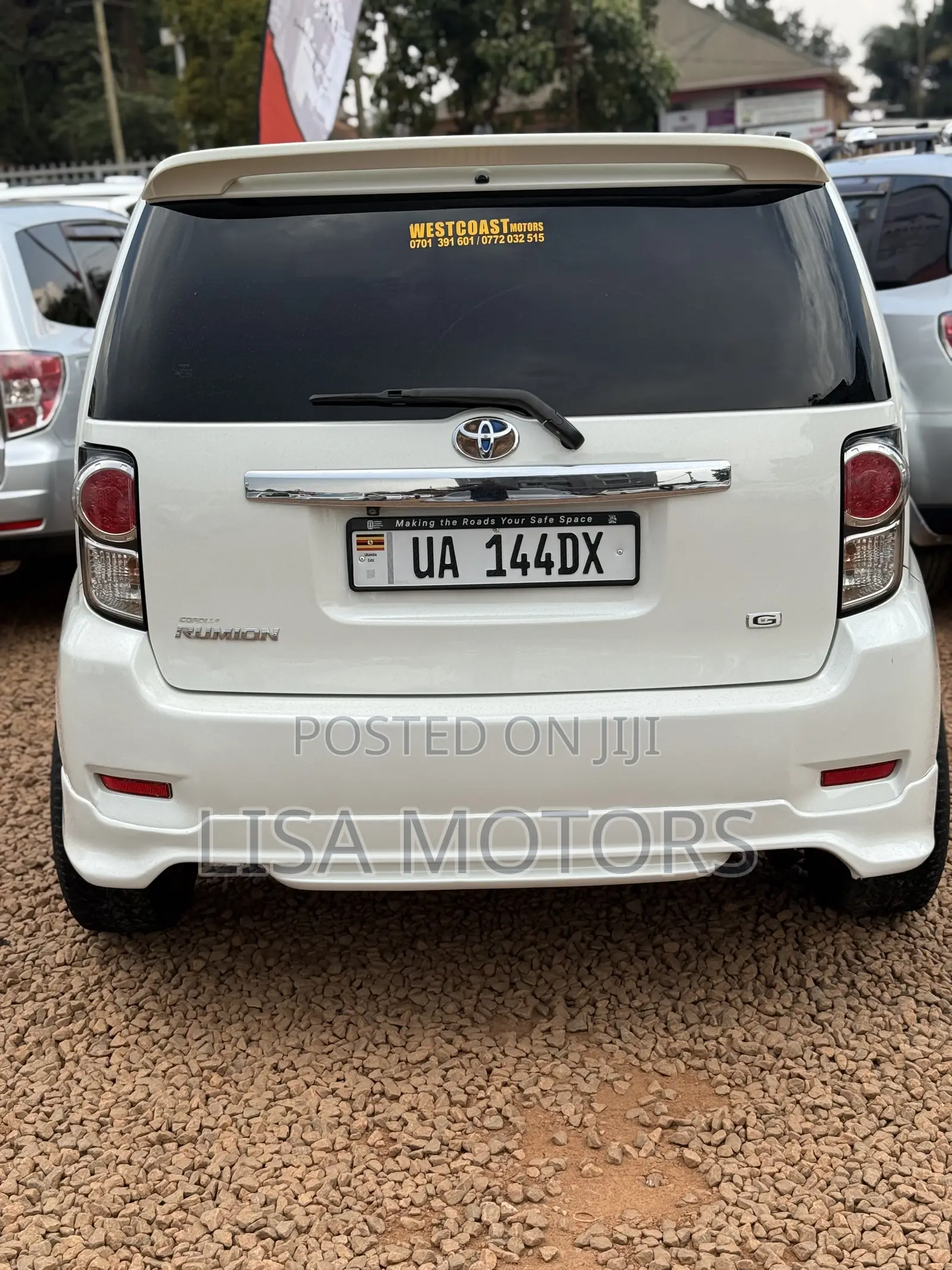 Toyota Corolla Rumion Hatchback 1.5 FWD 2011 White