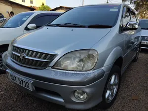 Toyota Nadia 2002 Gray