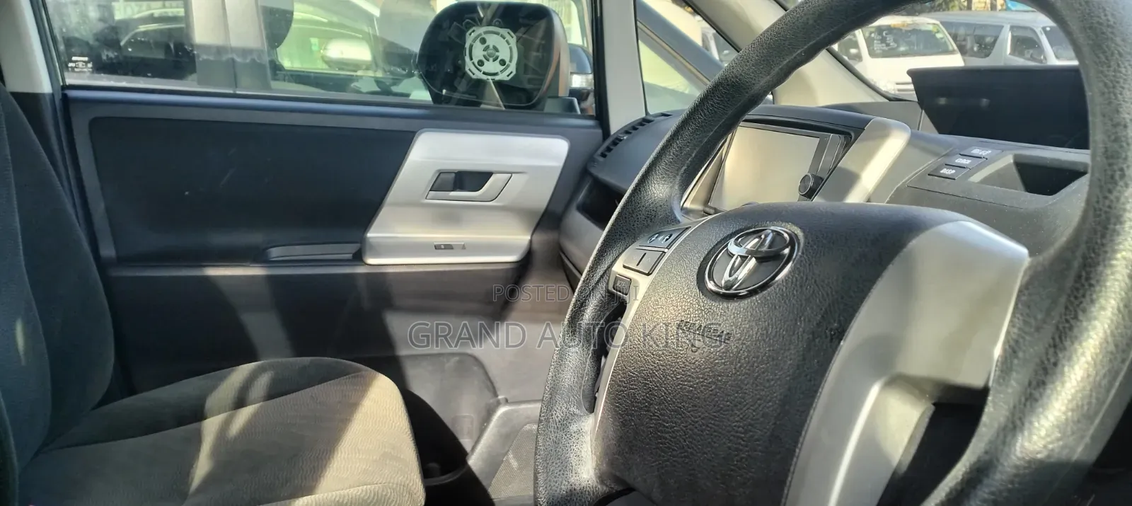 Toyota Noah 2013 Black