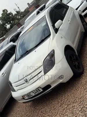 Toyota IST 2005 White