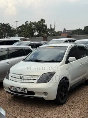 Toyota IST 2005 White
