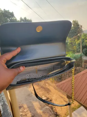 Shoulder / Crossbody Bag.