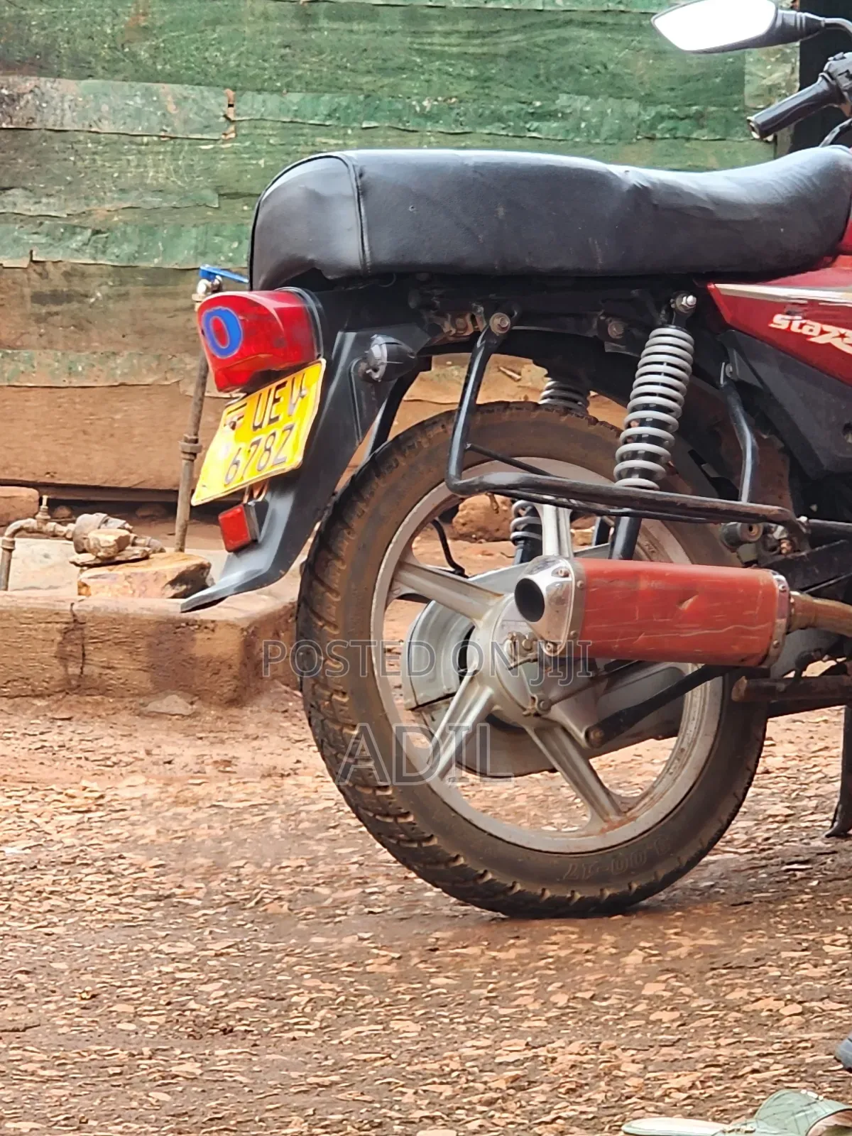 TVS HLX 125 2018 Red