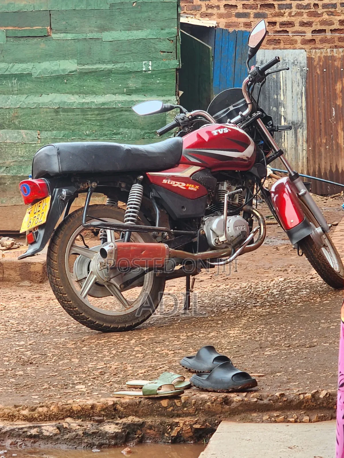 TVS HLX 125 2018 Red