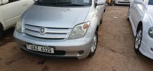 Toyota IST 2005 Silver