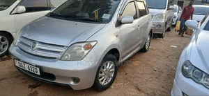 Toyota IST 2005 Silver