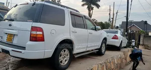 Ford Explorer 2006 White