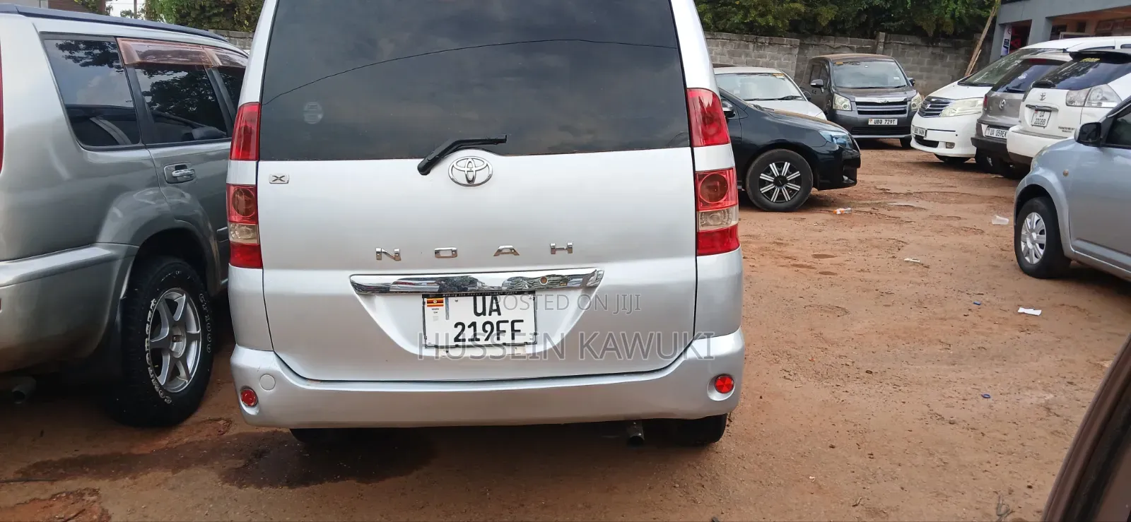 Toyota Noah 2006 Silver