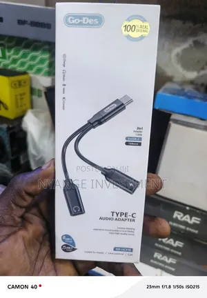 -Des GD-UC318 2-in-1 Type-C Audio and Charging Adapter.