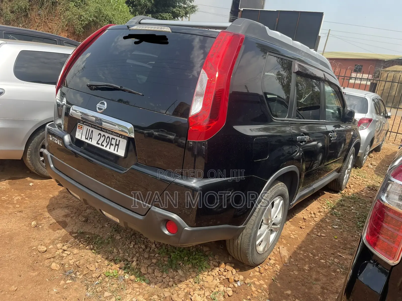 Nissan X-Trail 2011 Black