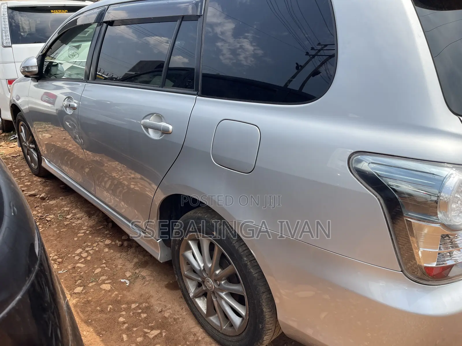 Toyota Corolla Fielder 2010 Silver