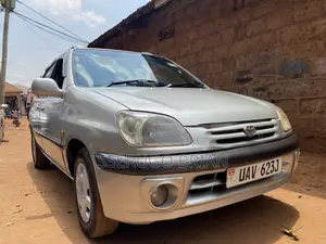 Toyota Raum 1.5 AWD 2000 Black