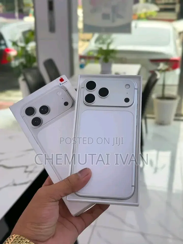New Apple iPhone 17 Pro Max 256 GB Silver