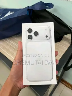 New Apple iPhone 17 Pro Max 256 GB Silver