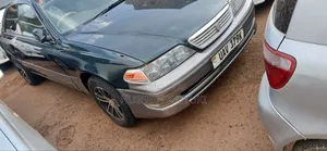 Toyota Mark II 2000 Gray