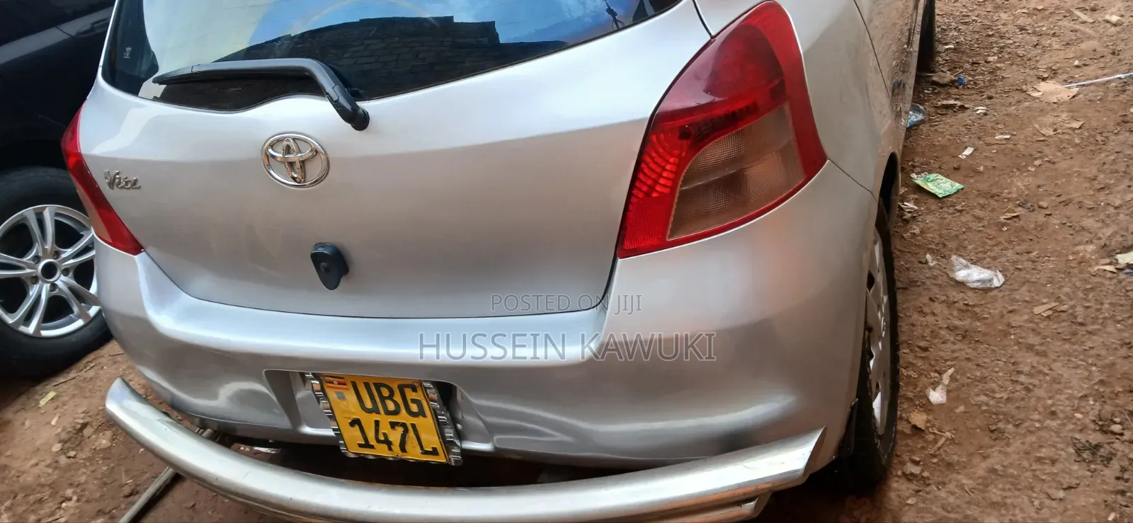 Toyota Vitz 2009 Silver