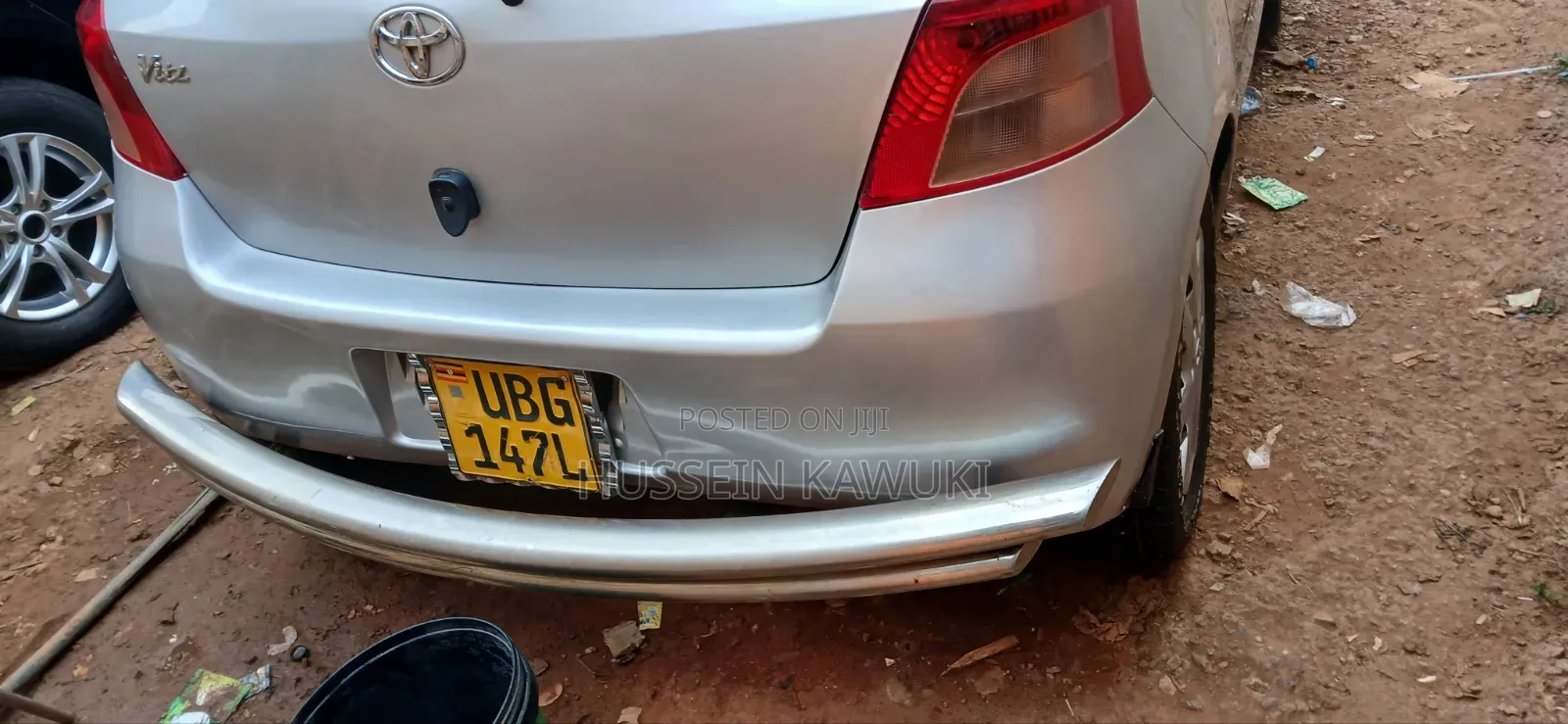 Toyota Vitz 2009 Silver
