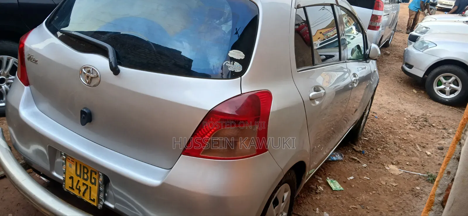 Toyota Vitz 2009 Silver